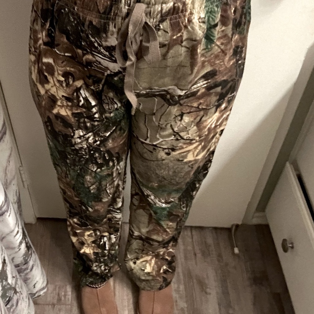 Realtree camo tie lounge pants!